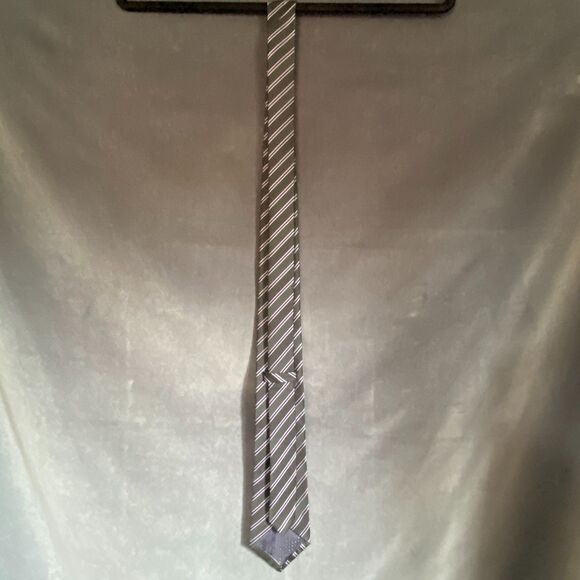 Black 100% Silk Maroon Blue & White Diagonal Stripes Jacquard Tie - Picture 9 of 9